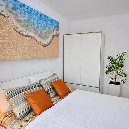 Rezulak Solna B104 204 303 公寓 *