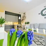 Apartment Rezulak Solna B104 204 303 Kolberg