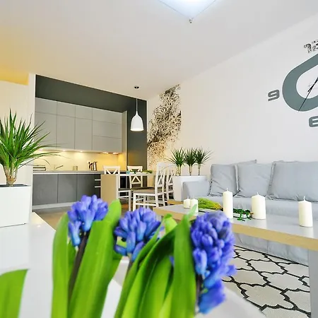 شقة Rezulak Solna B104 204 303 كولوبرزيغ